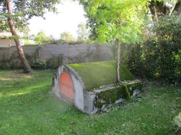The well with cross